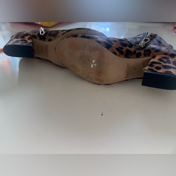 Gorgeous brand NEW, never worn Cheetah 🐆 print “botkier New York” boots😍 - Picture 10 of 13